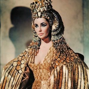 Meet your Posher, Heba